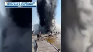 Hydrothermal explosion rocks tourists at Yellowstone National Park