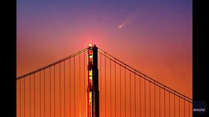 Comet Tsuchinshan–ATLAS zooms over Golden Gate Bridge at Sunrise