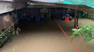 Tropical cyclone causes extensive flooding in Philippines