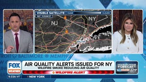 Wildfire smoke brings unhealthy air quality to New York City Saturday