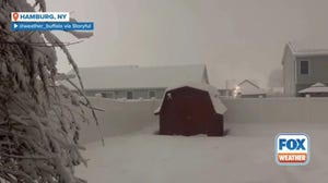 Security camera captures thundersnow in Hamburg, New York