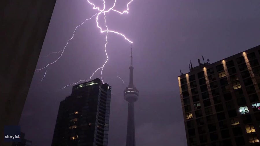 Lightning strikes Toronto's CN Tower 6 Times