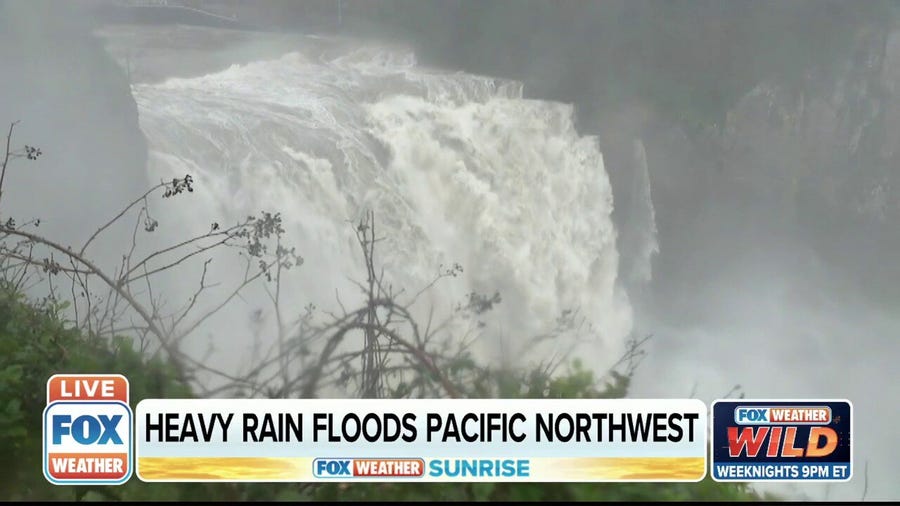 Heavy rain floods Pacific Northwest