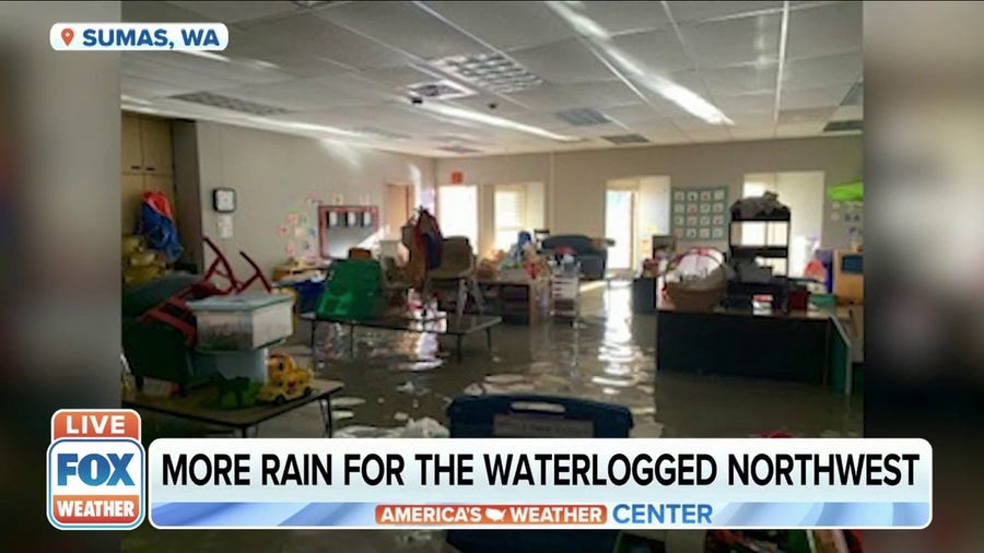 More rain causes elementary school to flood in Sumas, WA