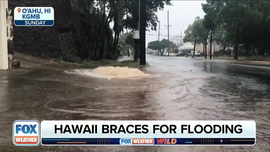 Hawaii braces for flooding