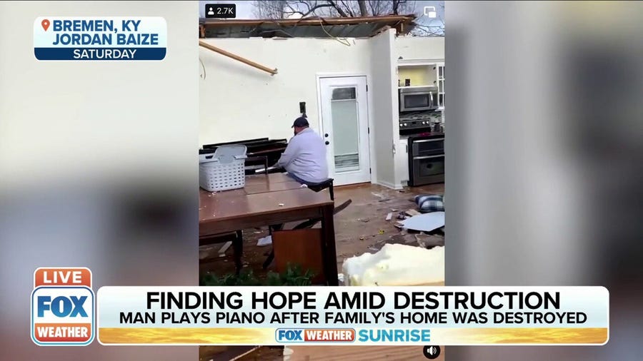 Watch: Man plays piano after family's home destroyed by tornado in KY