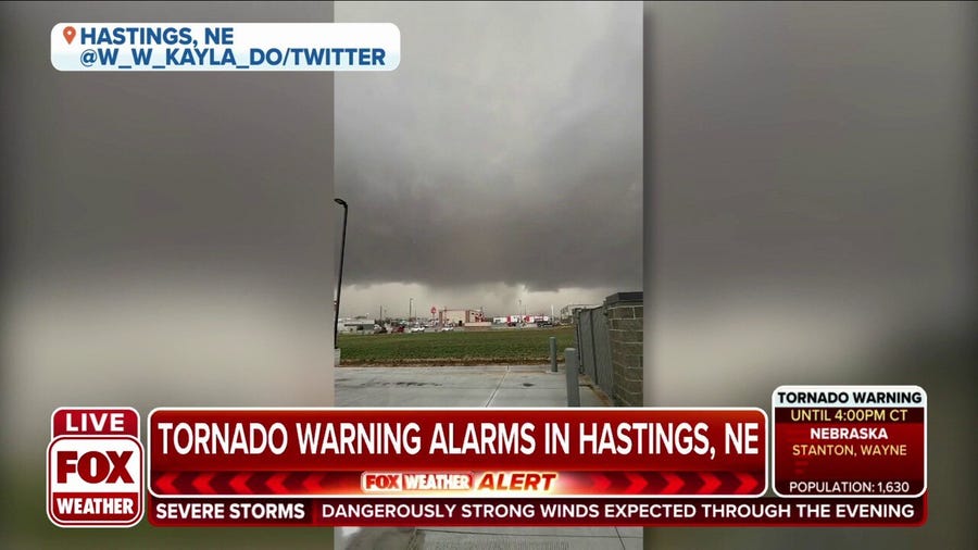 Tornado warning alarms go off in Hastings, Nebraska 