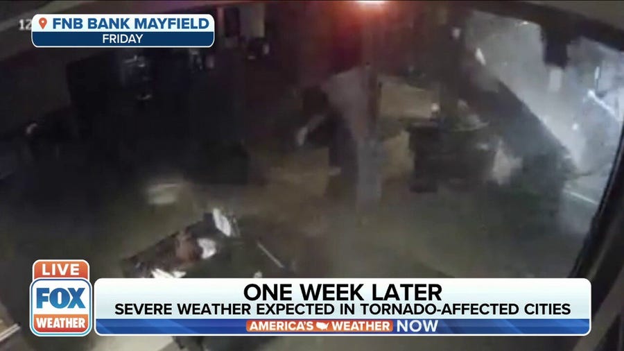 Watch: Devastating tornado destroys Mayfield bank 