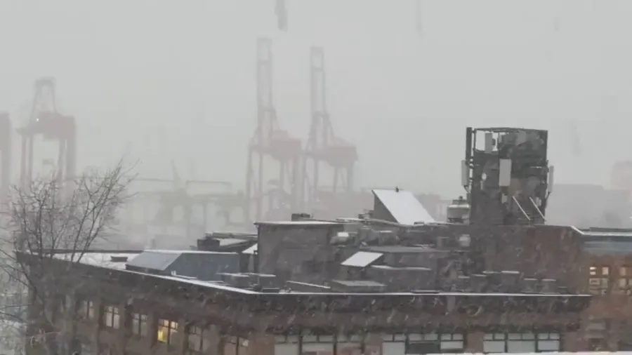 Heavy snow drops on Vancouver ahead of Winter Storm 