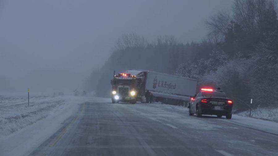 Lake effect snows snarled Michigan traffic