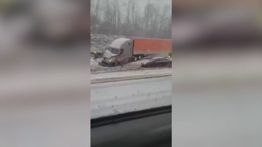 Kentucky snowstorm causes highway pileup