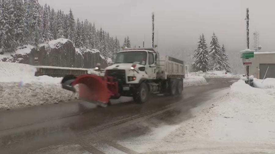 Watch: Leavenworth, Washington digging out after major snowstorm