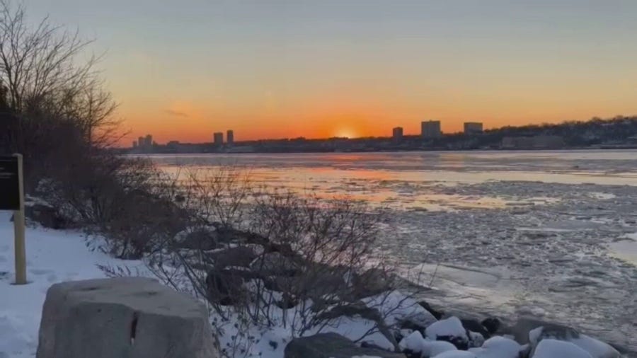 Watch: Ice flows on Hudson River during NYC sunset