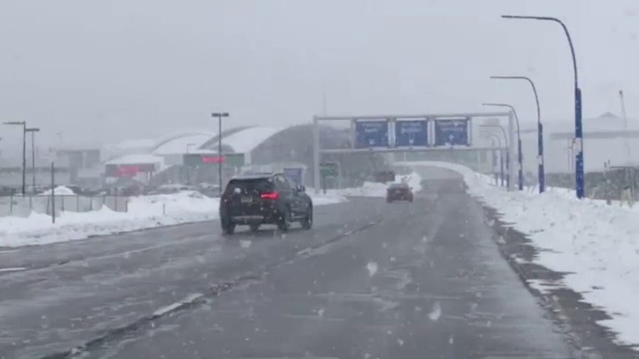 Lake-effect snow falls in Rochester, New York