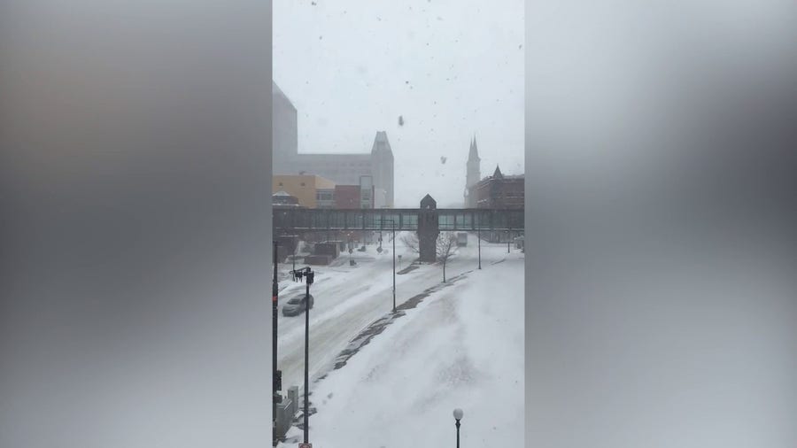 Snow Timelapse: Winter Storm blankets St. Paul, Minnesota