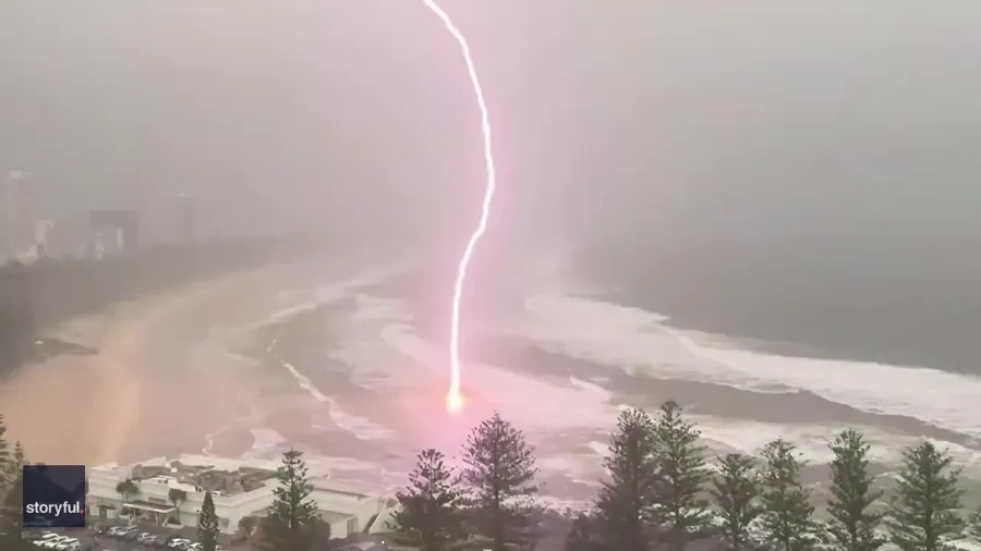 Lightning bolt hits Australian beach