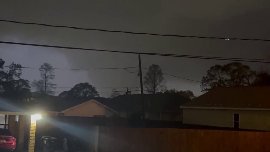 Tornado moves through Arabi, Louisiana