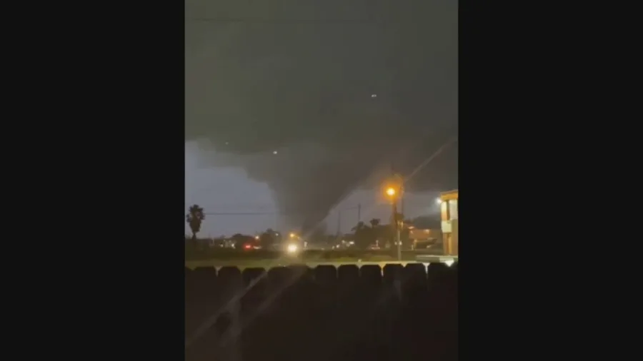 Destructive tornado rips through New Orleans
