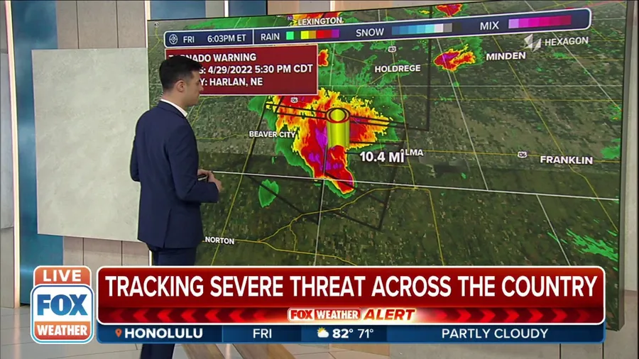 Tornado-warned thunderstorm moving through Alma, Nebraska