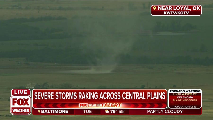 Tornado forms near Loyal, Oklahoma