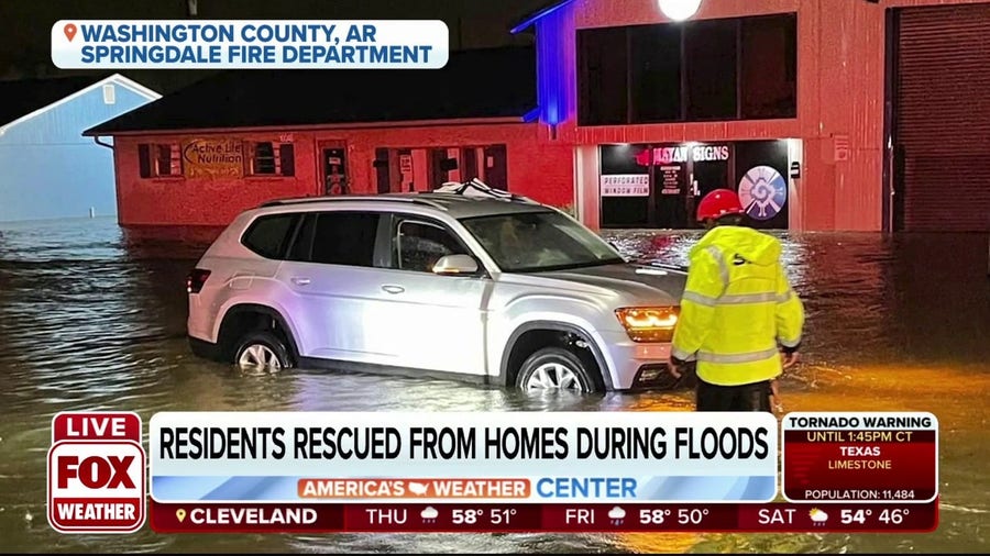 Flooding rescues take place in Arkansas, roads were under feet of water