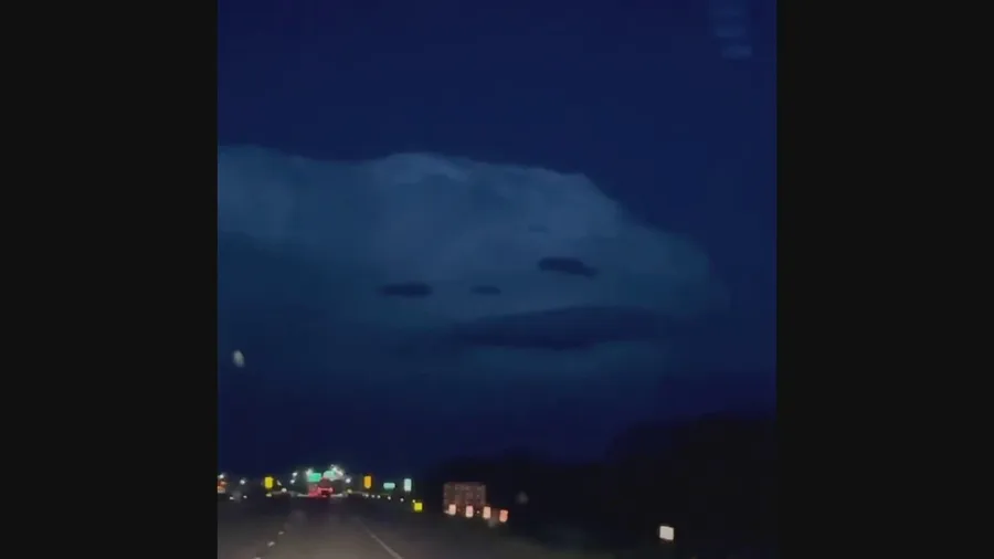 Creepy looking clouds form in Nebraska sky
