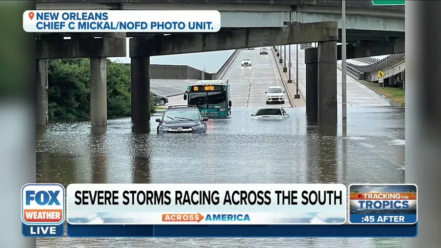 Major Flooding Strands Vehicles Under New Orleans Overpass | Latest ...