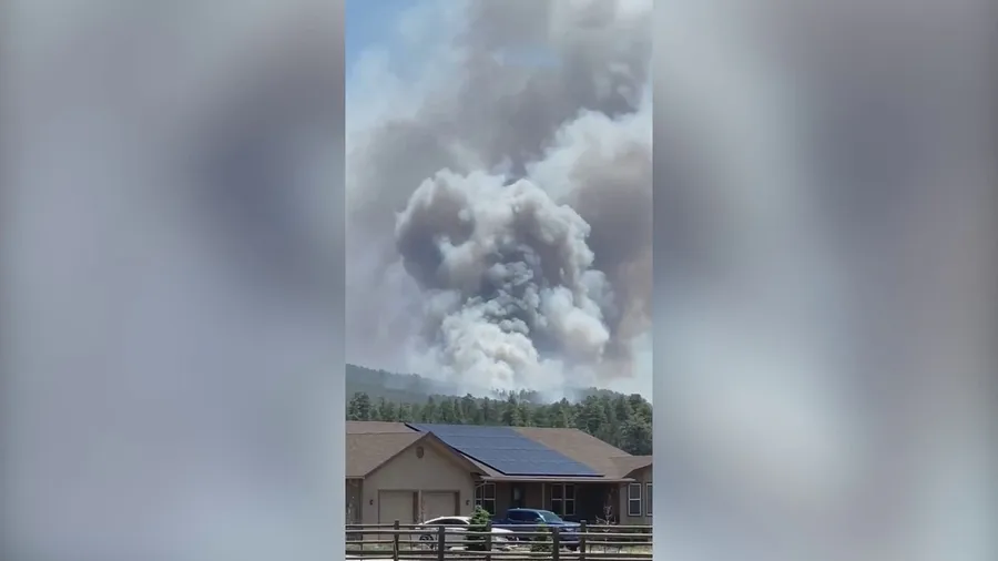 Pipeline Fire forces evacuations near Flagstaff, AZ