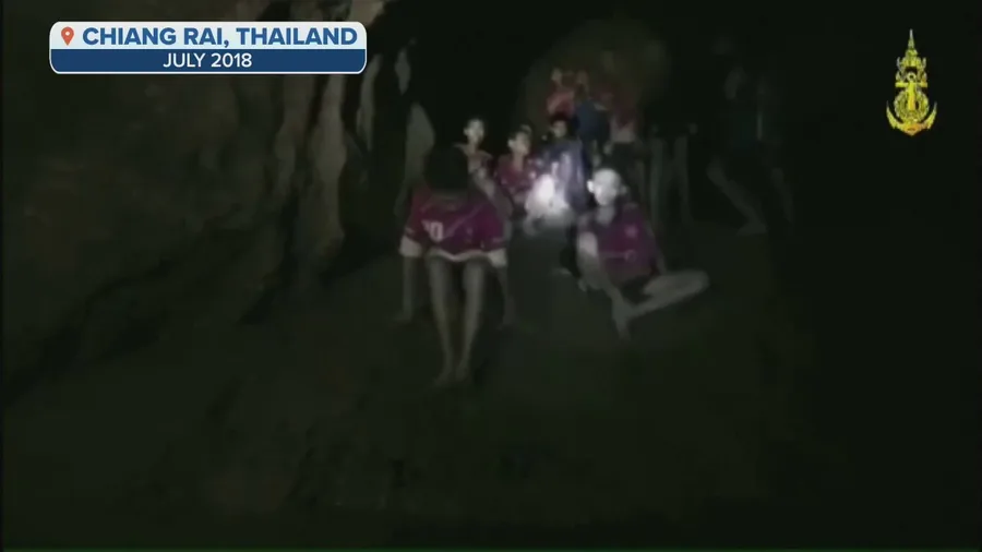 Watch: Rescuers reach trapped soccer team inside Thailand cave in 2018