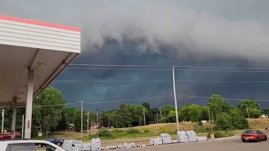 Scary clouds: Ominous sky in Bath, Michigan