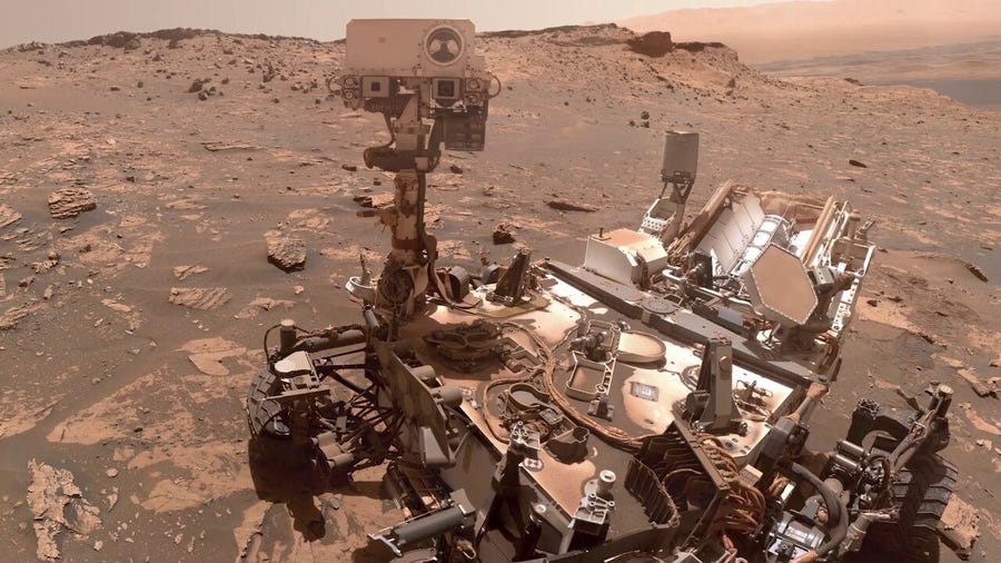 Mars rover Curiosity celebrates ten years