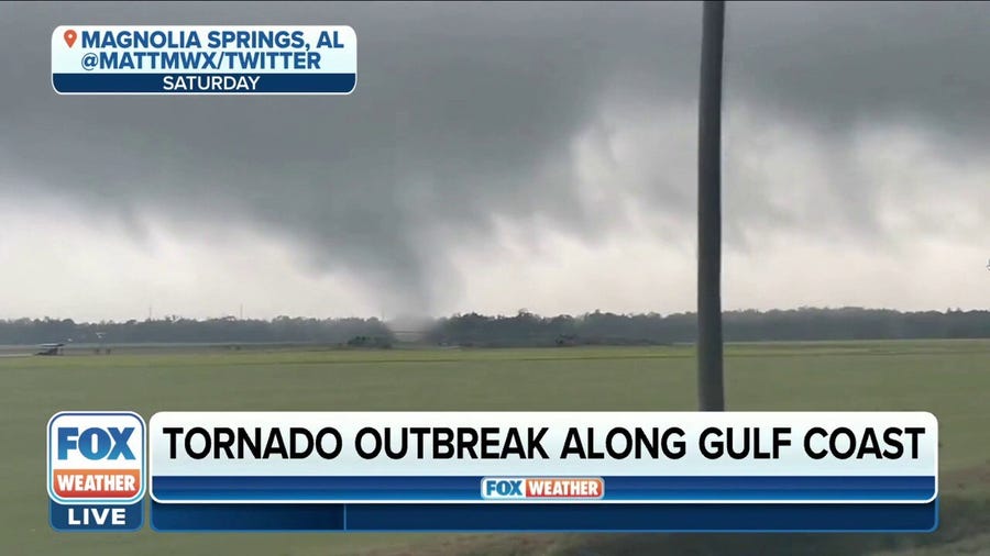 Tornado outbreak along Gulf Coast leaves damage behind in Alabama, Mississippi