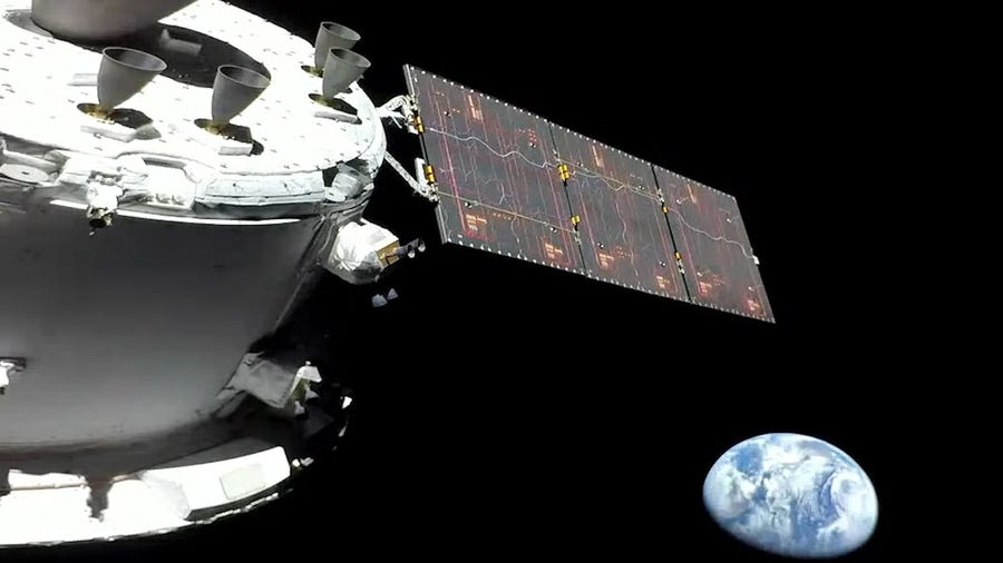 Artemis 1: First incredible images of Earth from Orion spacecraft and how to follow the mission