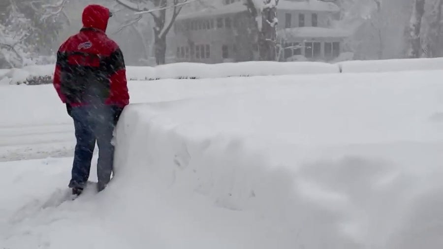 Snow is up to man's waist in Hamburg, New York