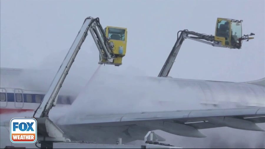 How does de-icing work? Inside look at airplane de-icing process during winter
