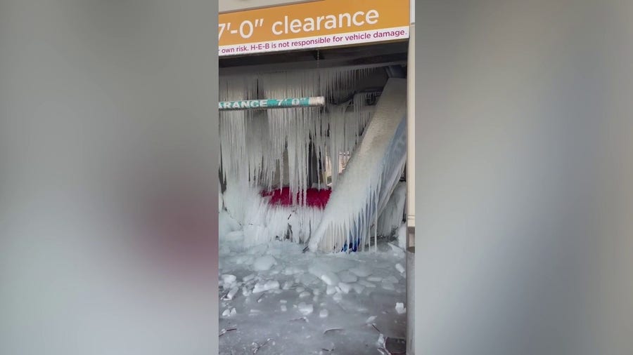 Giant icicles form on carwash in central Texas