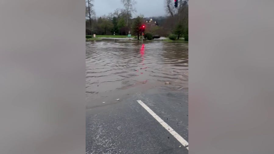 Atmospheric river floods streets in Santa Cruz