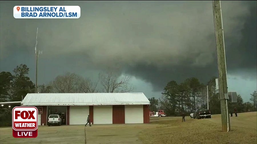 Large tornado rolls through Billingsley, Alabama