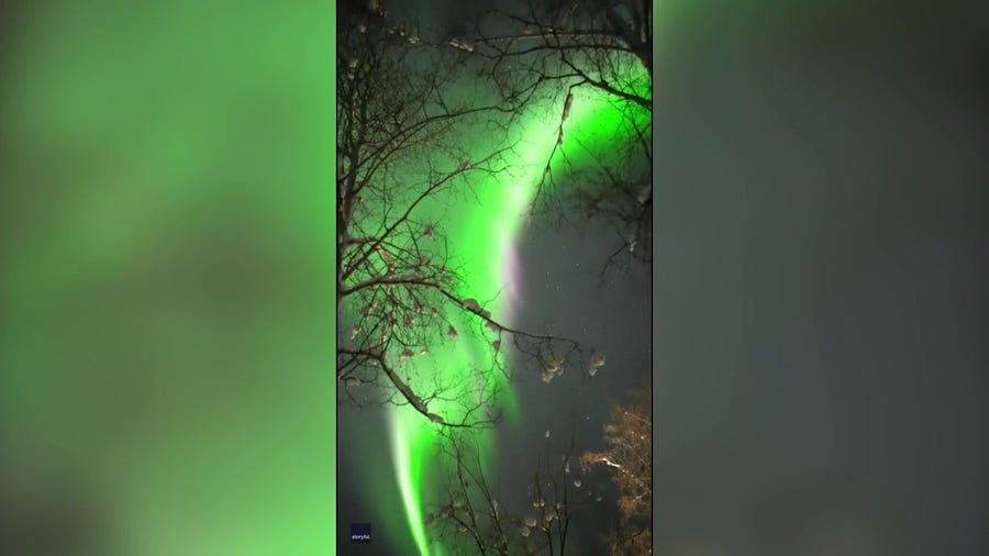 Alaskan aurora chaser gets amazing display right on his doorstep