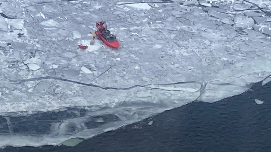 Coast Guard rescues 25 stranded on Great Lakes ice floes