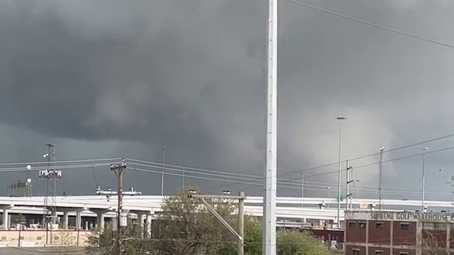 Possible tornado caught on camera in Fort Worth, Texas