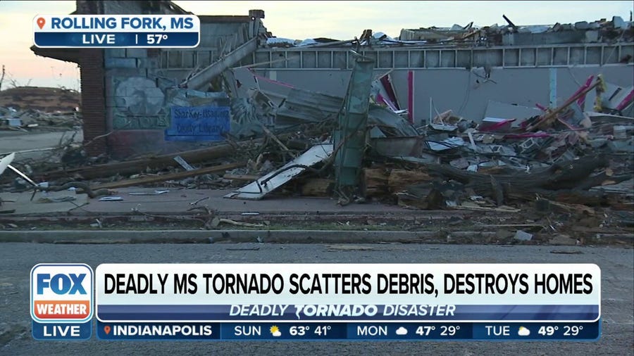 Deadly Mississippi tornado scatters debris, destroys homes