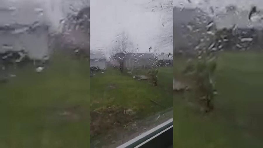 Resident captures moment when neighbor's roof blew off