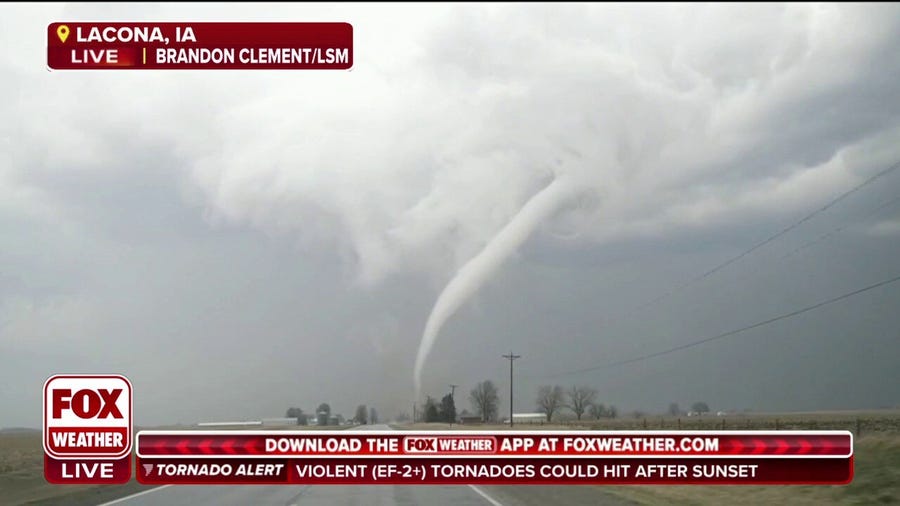 Rope tornado caught on video moving through rural Iowa