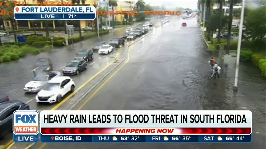 Heavy rain causes street flooding in Fort Lauderdale, FL