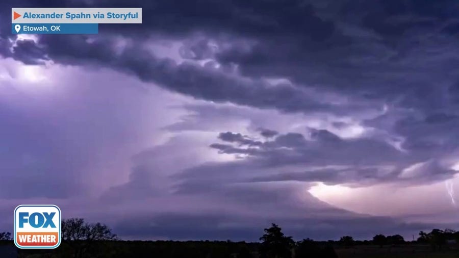 Incredibly mesmerizing: Timelapse captures rotating supercell in central Oklahoma