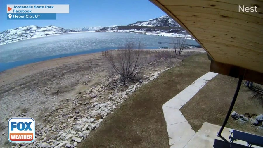 Ice melts rapidly from Utah lake 