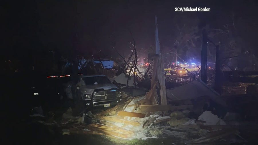 Watch: 1 dead, extensive damage reported after likely tornado in Louin, Mississippi