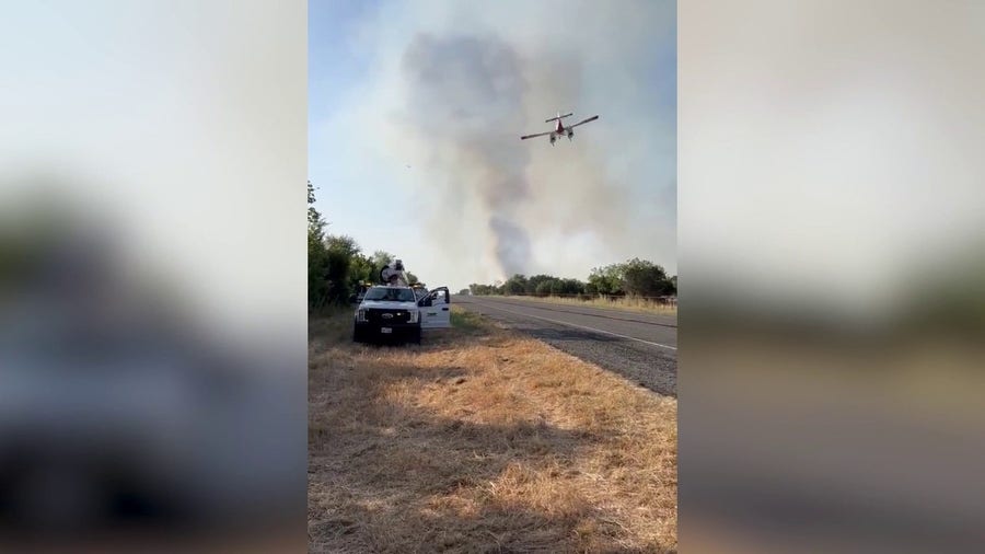 250-acre wildfire destroys 5 homes in Blum, Texas