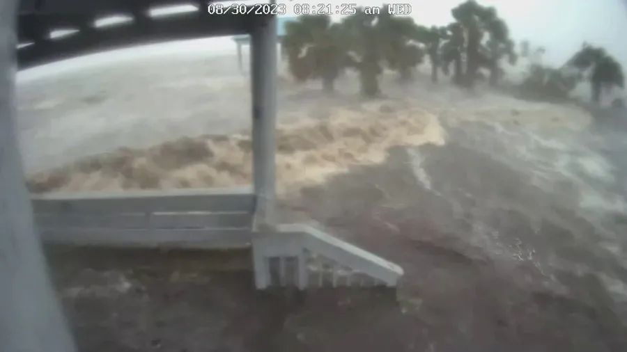 Watch: Ferocious Hurricane Idalia Makes Landfall In Keaton Beach ...